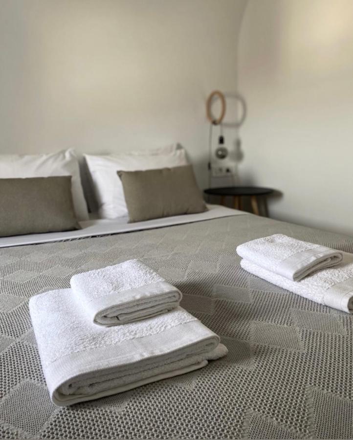 Arco Bianco Suites Akrotírion エクステリア 写真